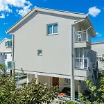 6677d * Podaca
